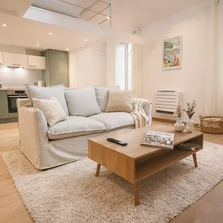 Les Palmiers, Center, Walk To Beach, Ac, Wifi * Antibes