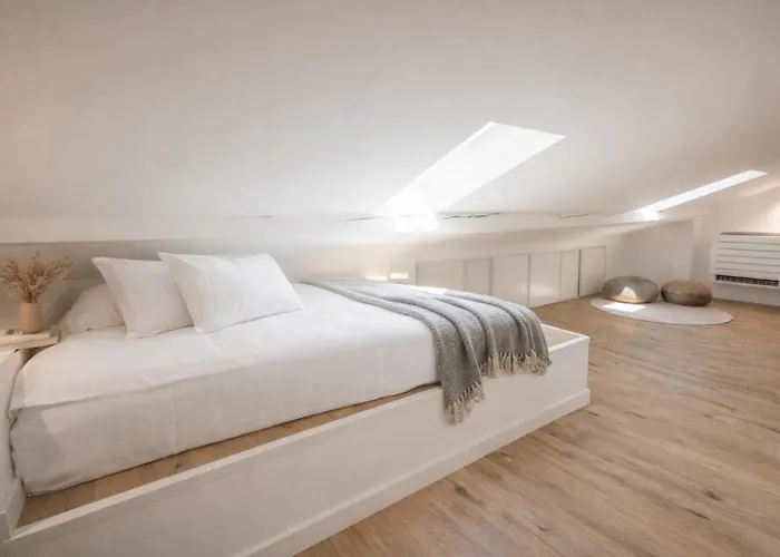 Apartamento Les Palmiers, Center, Walk To Beach, Ac, Wifi *