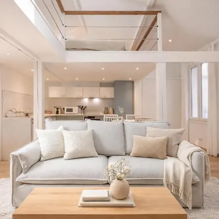 Apartment Les Palmiers, Center, Walk To Beach, Ac, Wifi