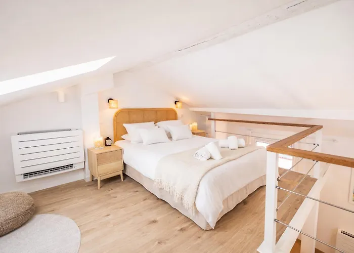 Les Palmiers, Center, Walk To Beach, Ac, Wifi